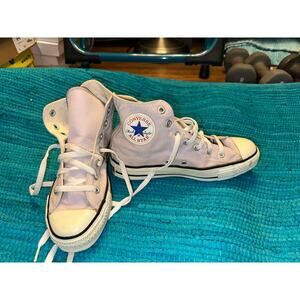 VINTAGE CONVERSE MADE IN U.S.A. CHUCK TAYLOR LAVENDER HIGHTOP SNEAKERS 5/7 NEW